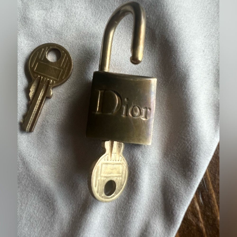 Dior lock and key